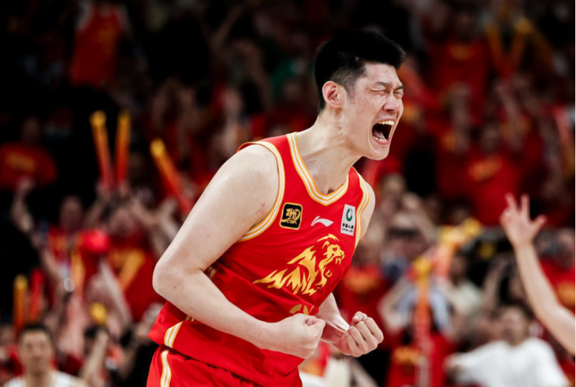 华体会体育-联赛第一！广厦大胜青岛豪取6连胜 孙铭徽9+7卡尔顿25+10